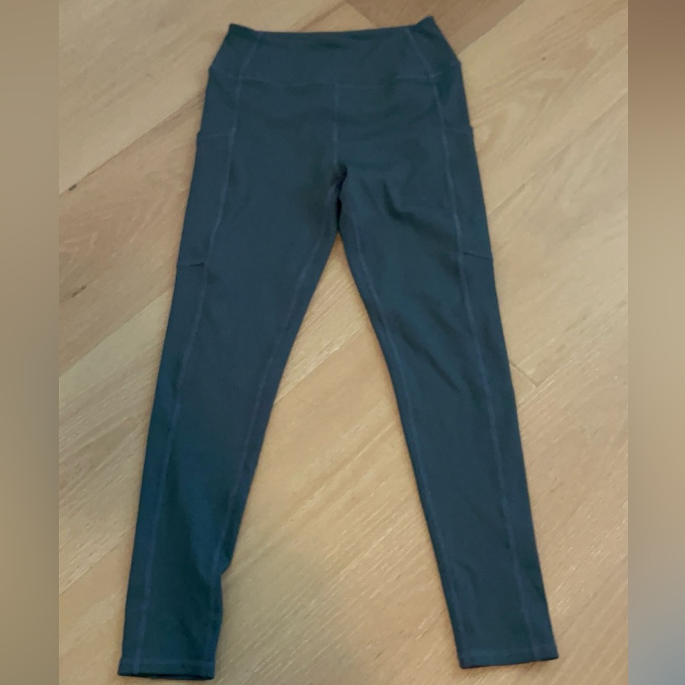 Zella Girl Gray Leggings Sleek Stretchy Design